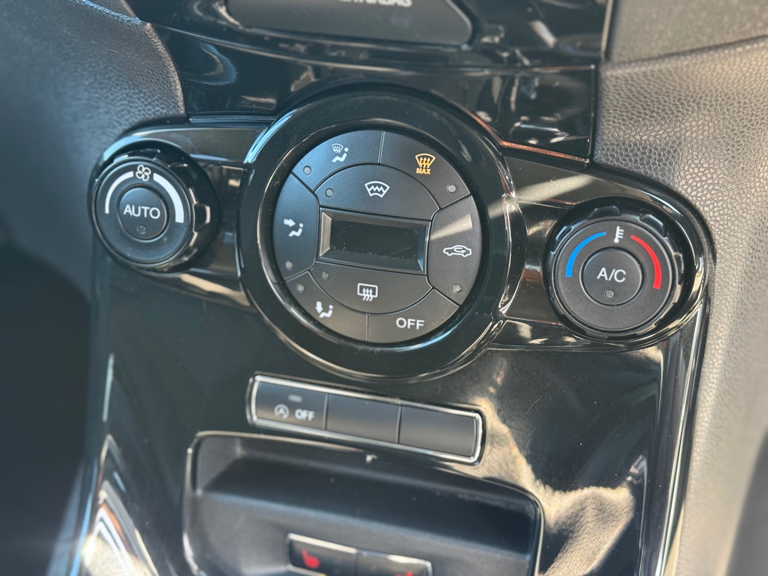 Used Ford Fiesta 2015 for sale - 78109672: Photo 14