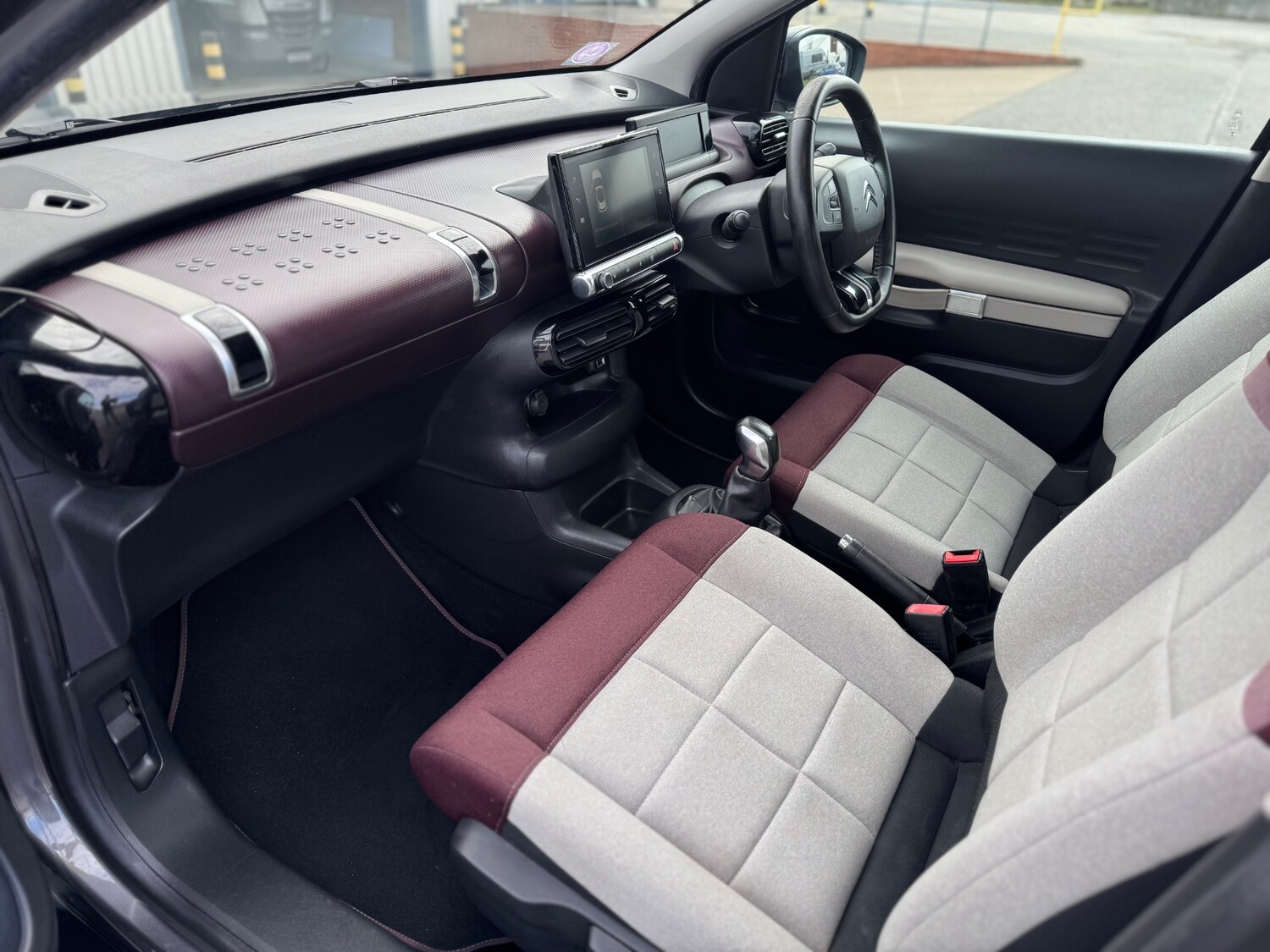 Used Citroen C4 Cactus 2018 for sale - 77690709: Photo 17