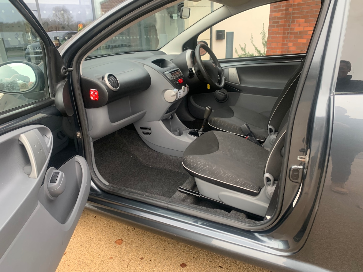 Used Peugeot 107 2011 for sale - 76758981: Photo 11