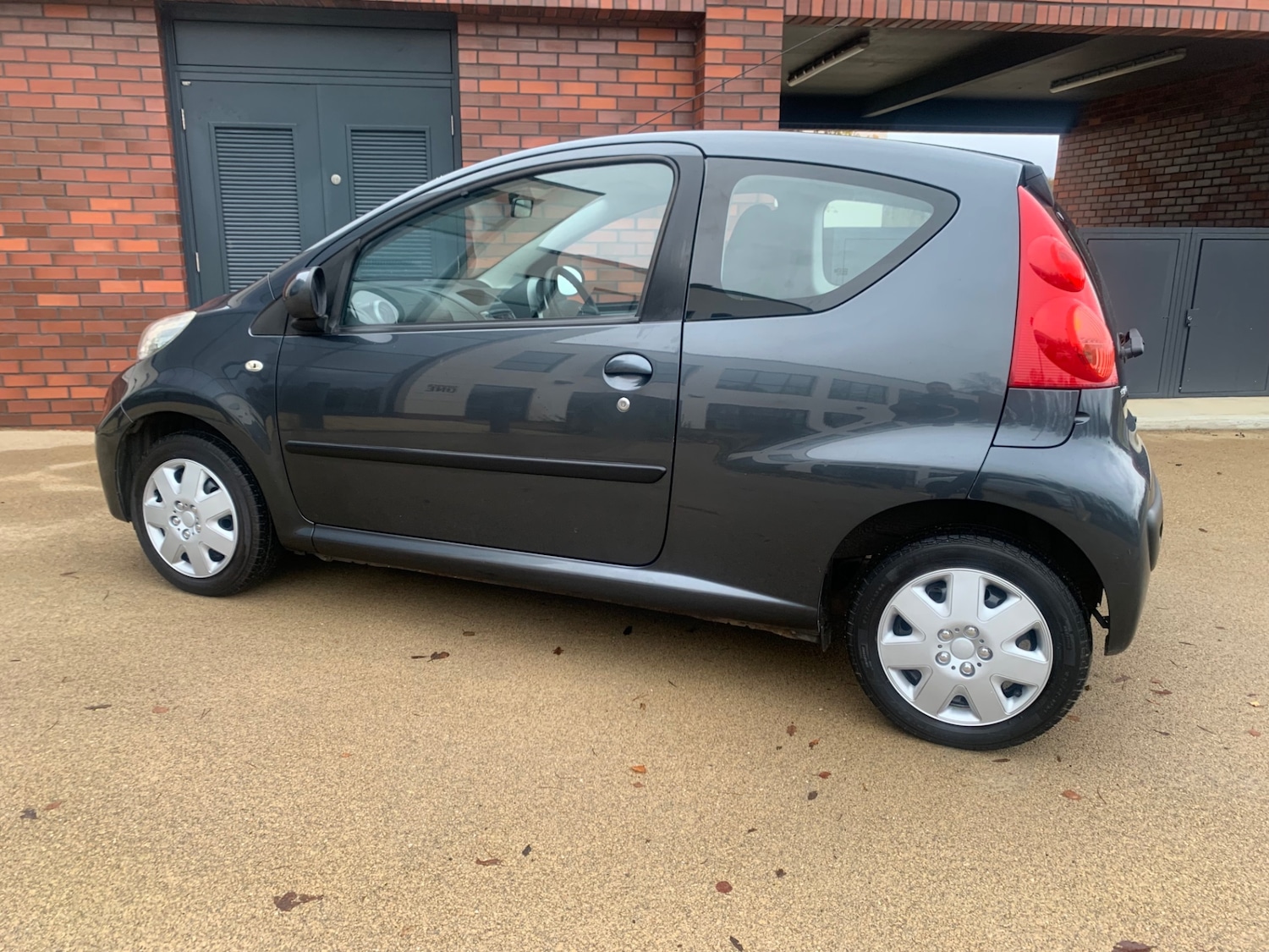 Used Peugeot 107 2011 for sale - 76758981: Photo 5