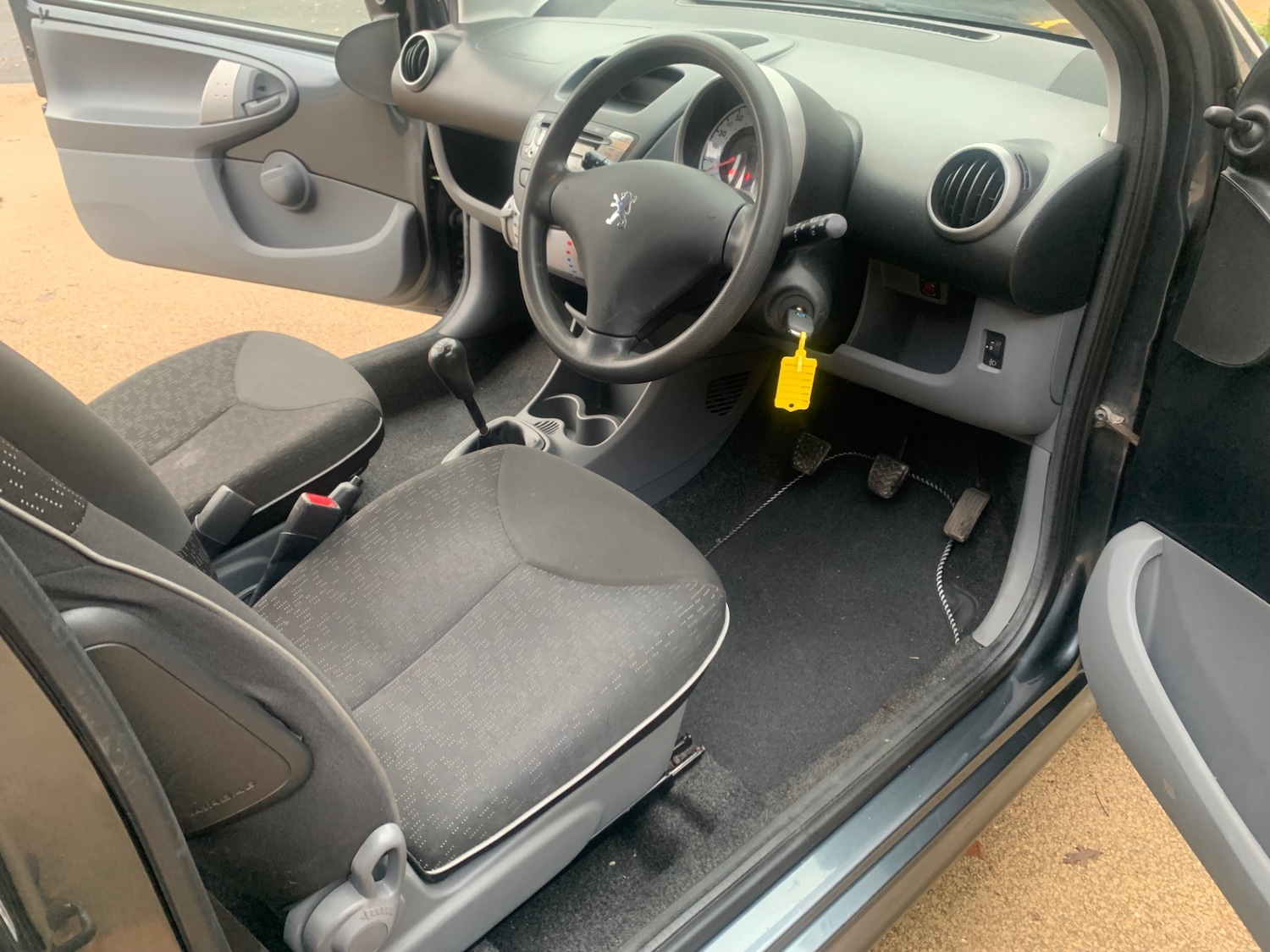 Used Peugeot 107 2011 for sale - 76758981: Photo 9