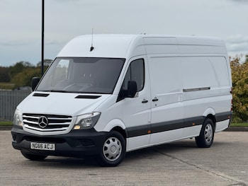 Used Mercedes-Benz Sprinter 2017 for sale - 76102552: Photo