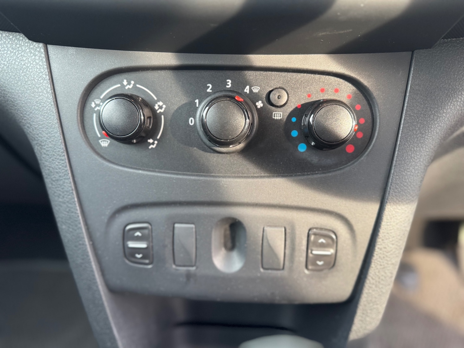 Used Dacia Sandero 2014 for sale - 76479553: Photo 15