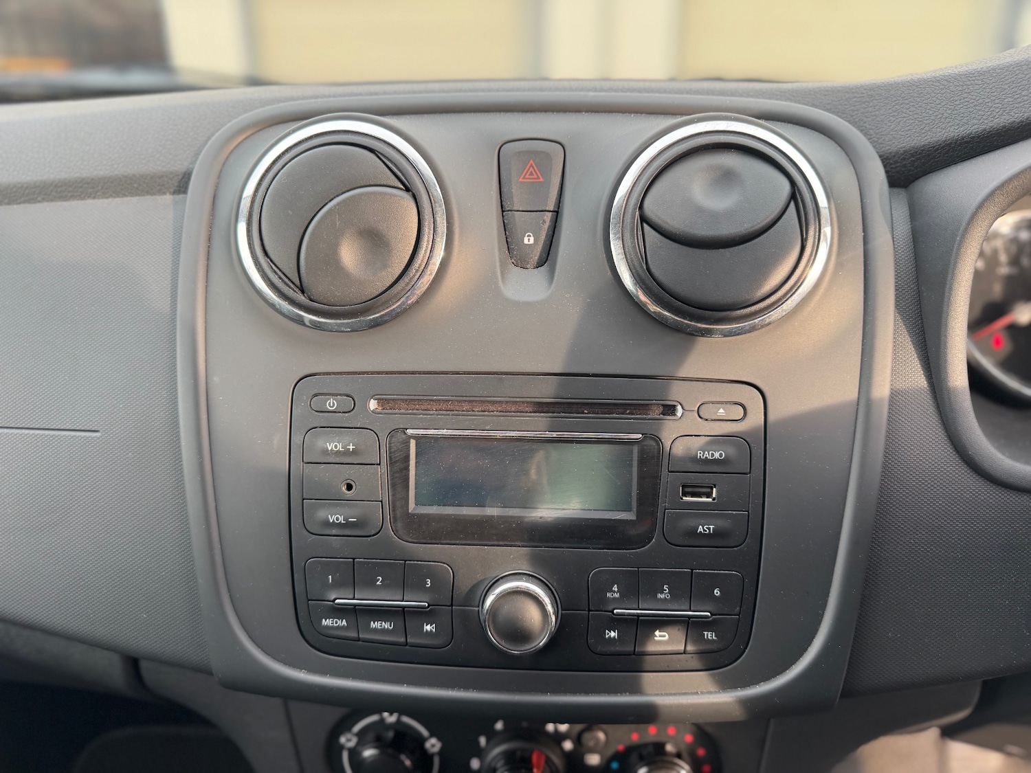 Used Dacia Sandero 2014 for sale - 76479553: Photo 16