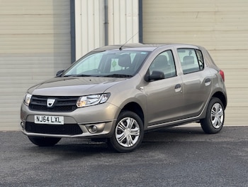 Used Dacia Sandero 2014 for sale - 76479553: Photo