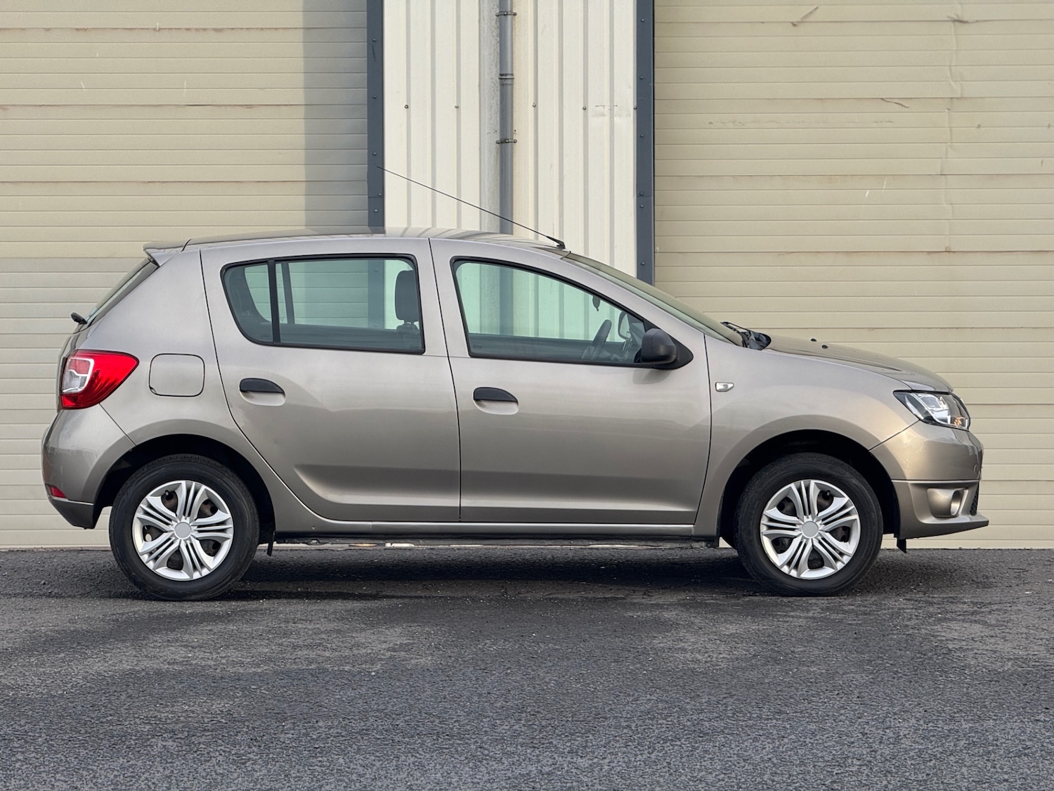 Used Dacia Sandero 2014 for sale - 76479553: Photo 7