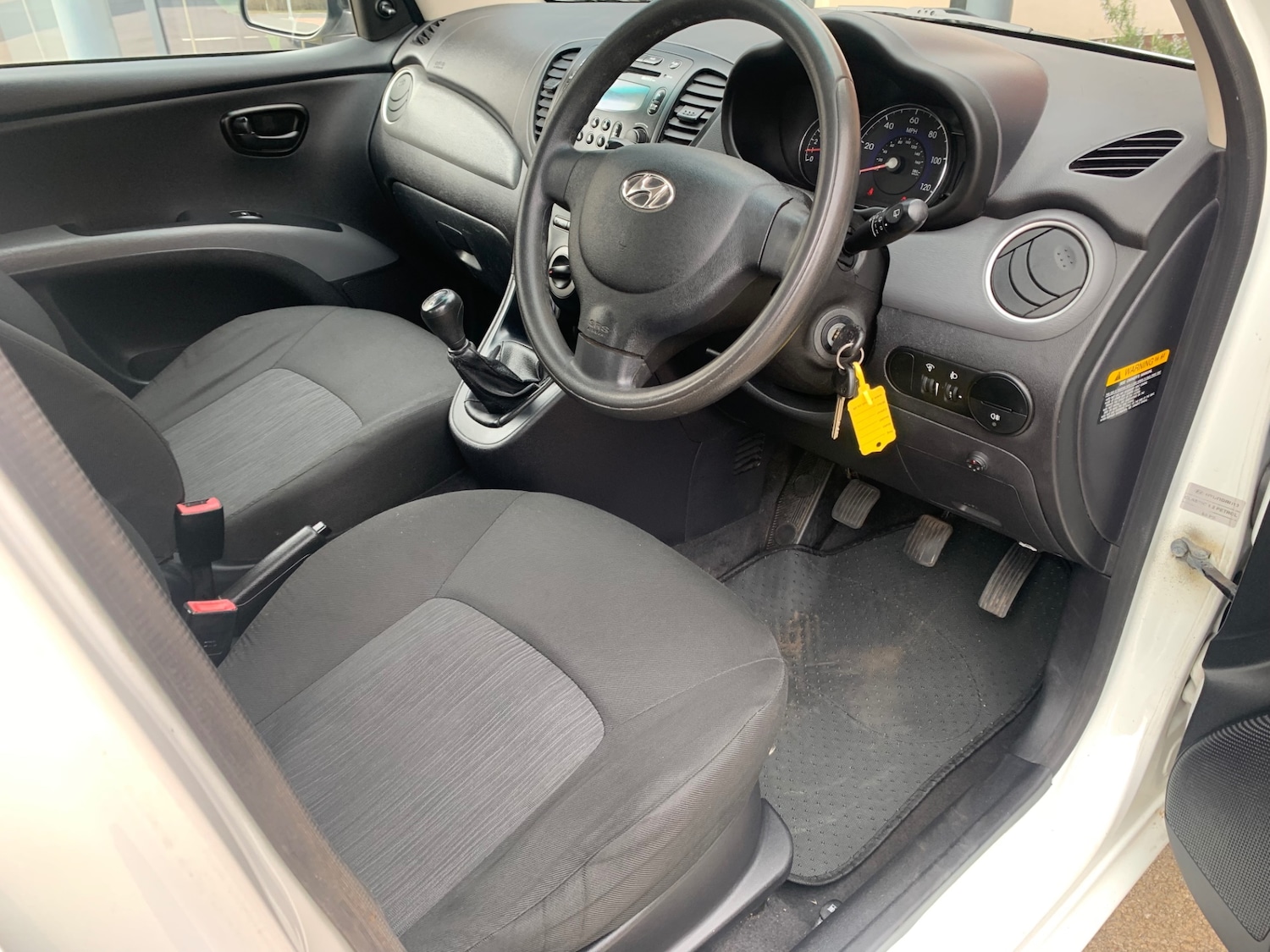 Used Hyundai i10 2012 for sale - 78145711: Photo 8