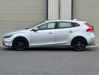 Used Volvo V40 2014 for sale - 78929448: Photo