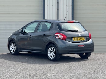 Used Peugeot 208 2013 for sale - 78667612: Photo