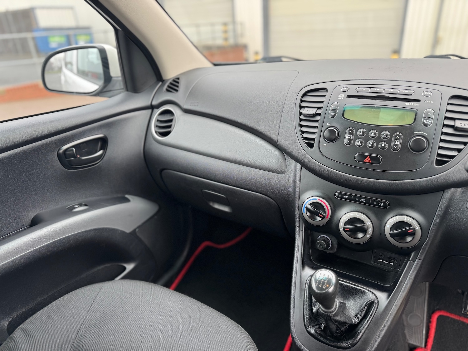 Used Hyundai i10 2014 for sale - 77352220: Photo 12