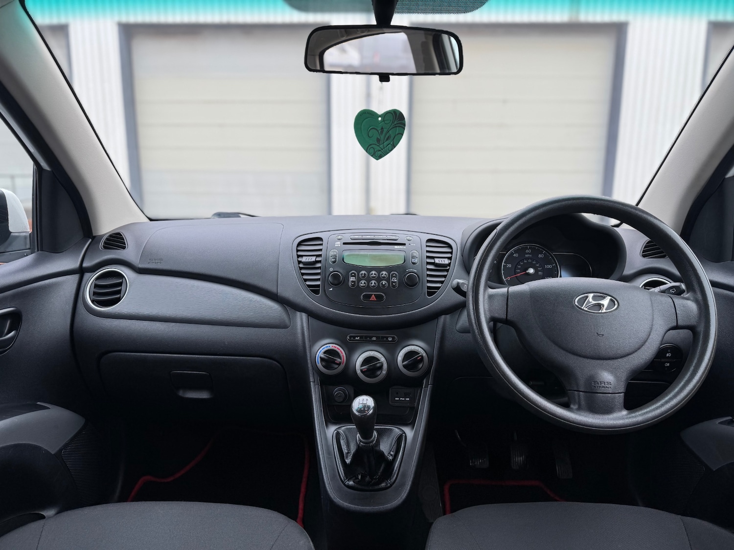 Used Hyundai i10 2014 for sale - 77352220: Photo 14