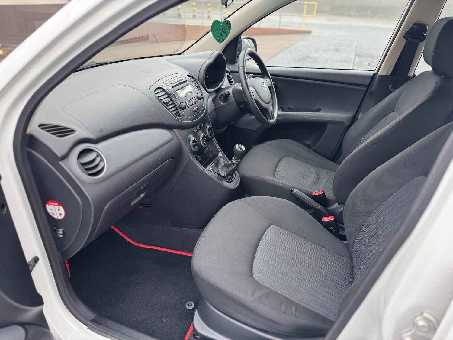 Used Hyundai i10 2014 for sale - 77352220: Photo 15