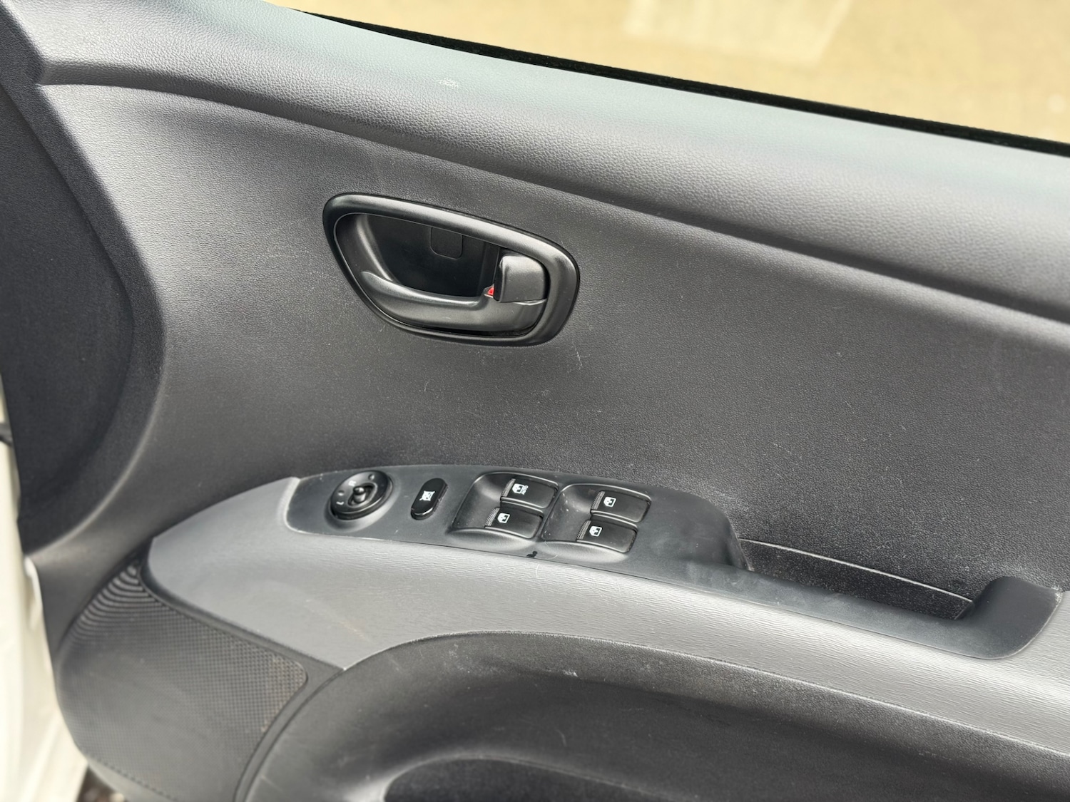 Used Hyundai i10 2014 for sale - 77352220: Photo 17