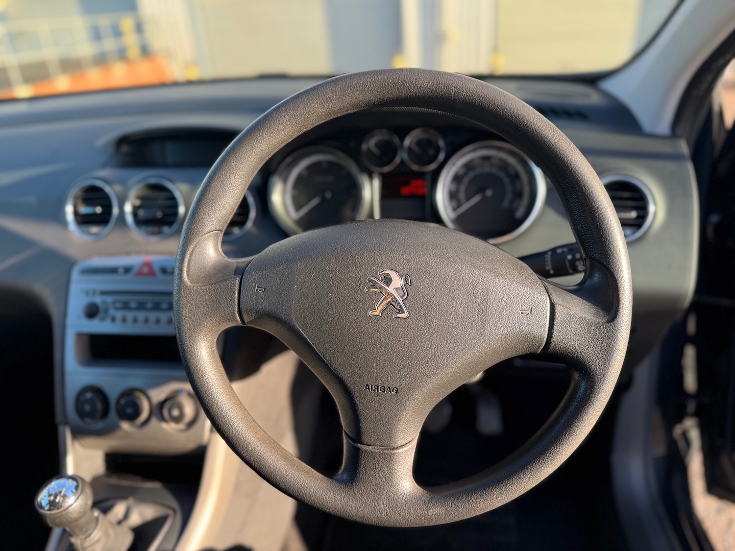 Used Peugeot 308 2012 for sale - 76777978: Photo 10