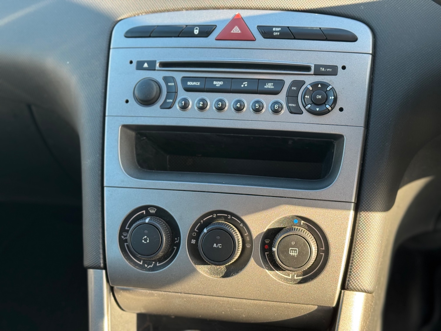 Used Peugeot 308 2012 for sale - 76777978: Photo 13