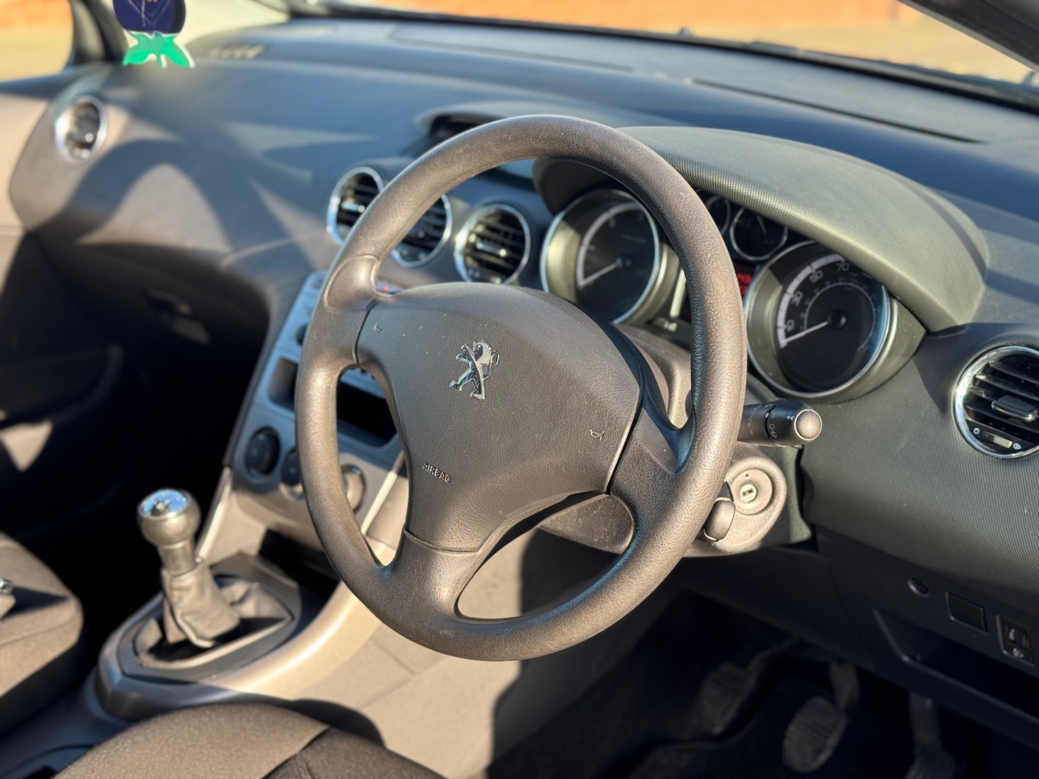 Used Peugeot 308 2012 for sale - 76777978: Photo 9