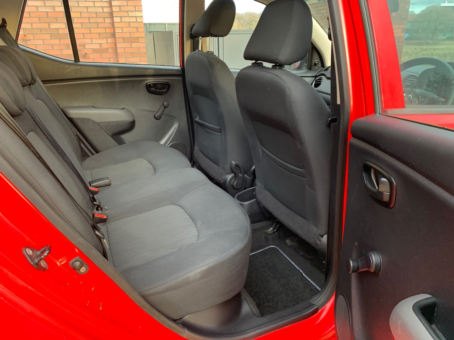 Used Hyundai i10 2012 for sale - 76974785: Photo 15