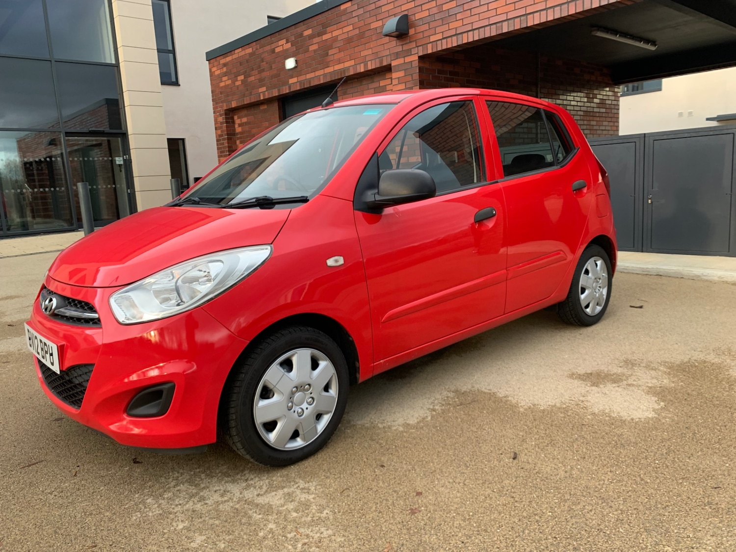 Used Hyundai i10 2012 for sale - 76974785: Photo 4
