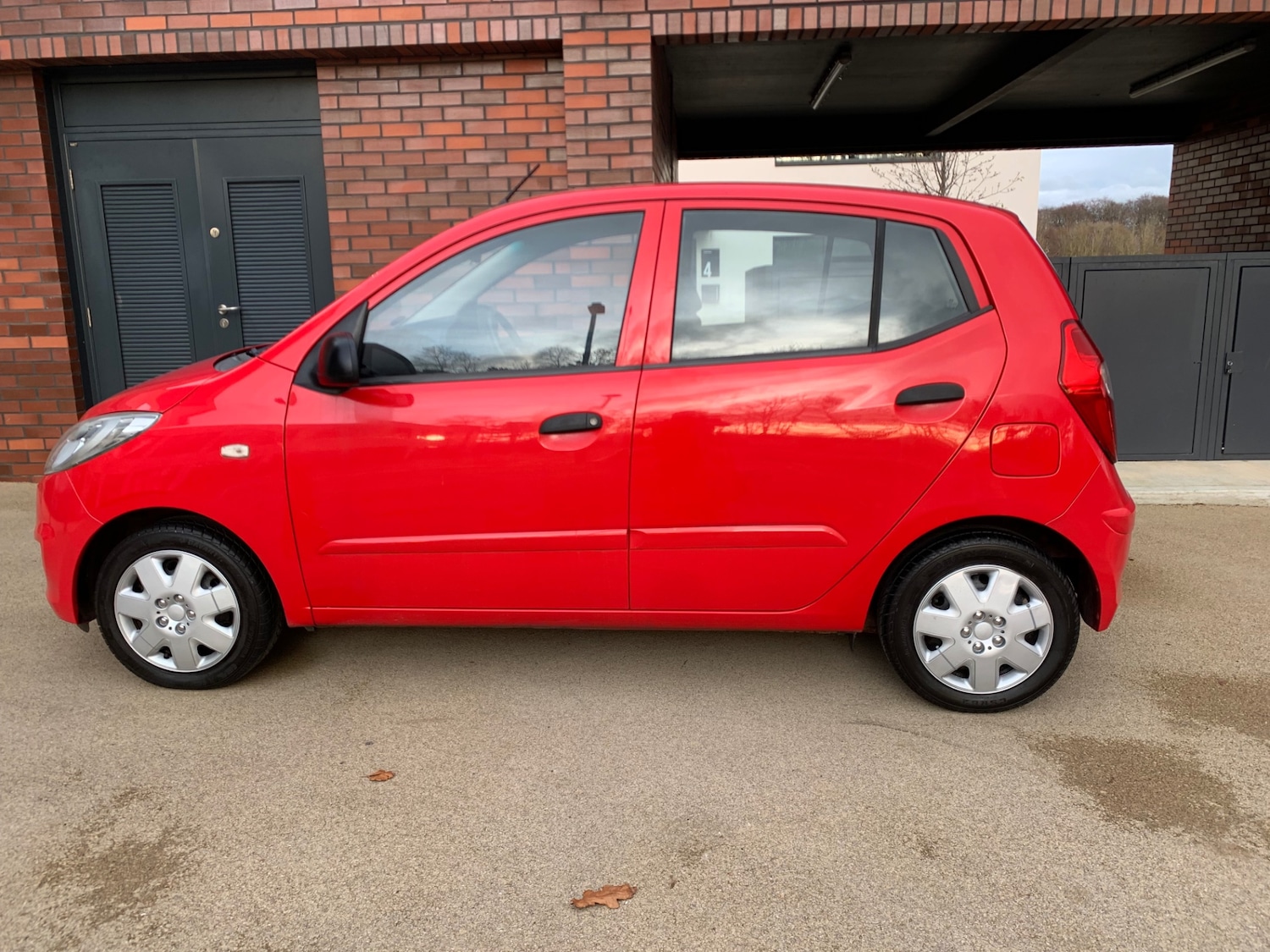 Used Hyundai i10 2012 for sale - 76974785: Photo 5