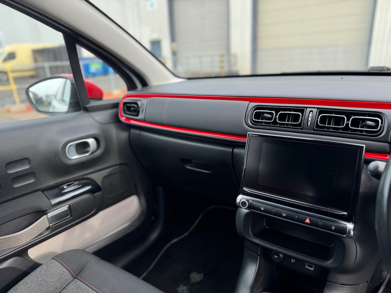 Used Citroen C3 2017 for sale - 77760835: Photo 10