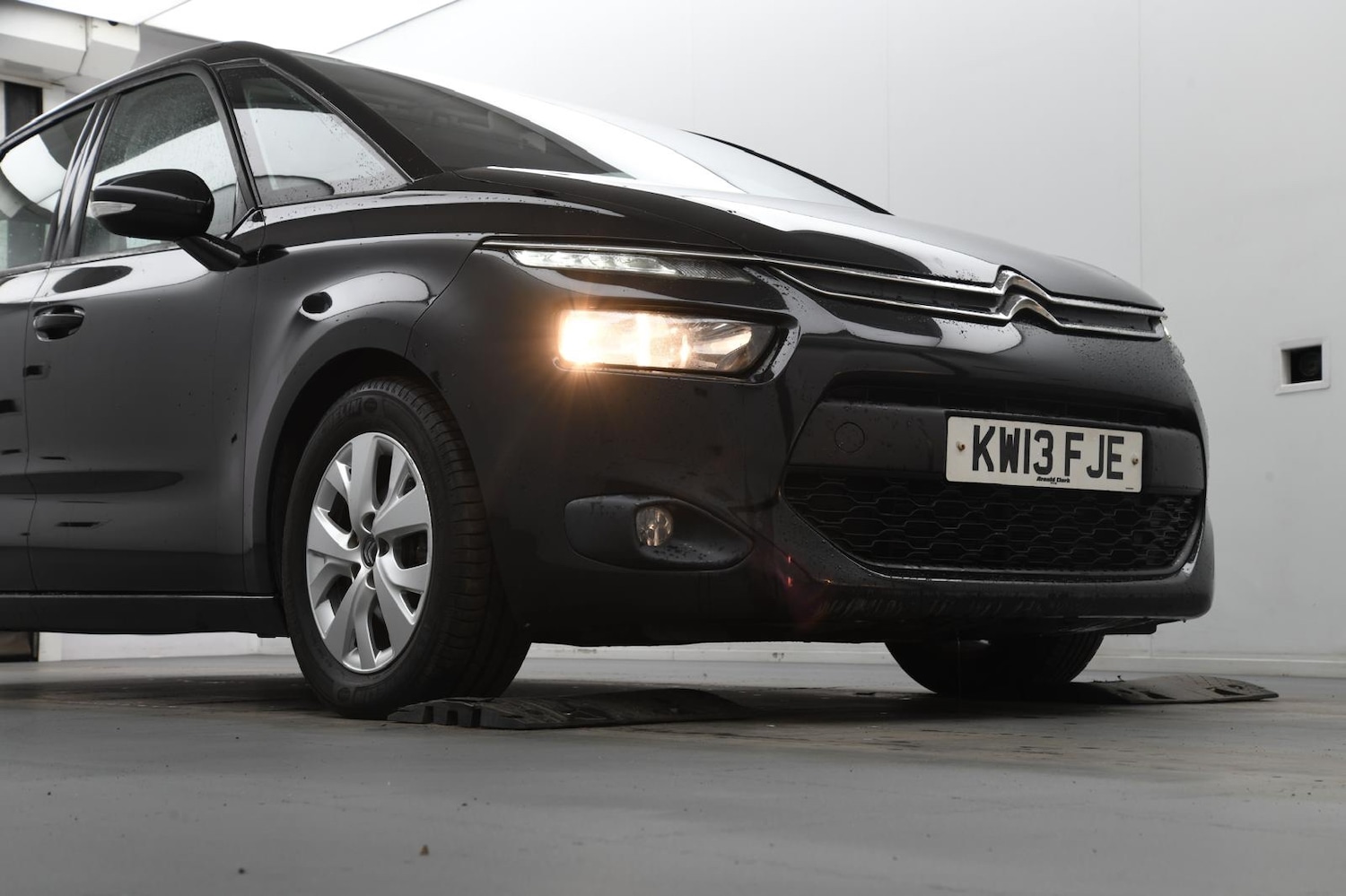 Used Citroen C4 Picasso 2013 for sale - 77462000: Photo 2