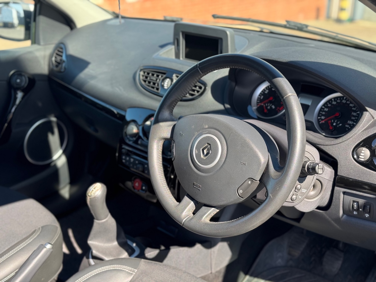 Used Renault Clio 2012 for sale - 78109335: Photo 8