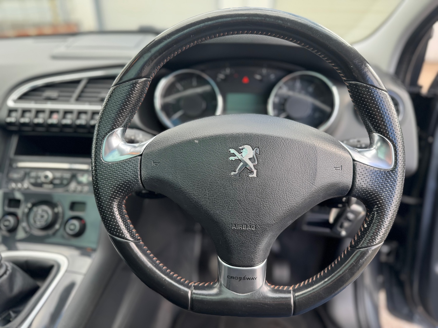 Used Peugeot 3008 2015 for sale - 76056179: Photo 12