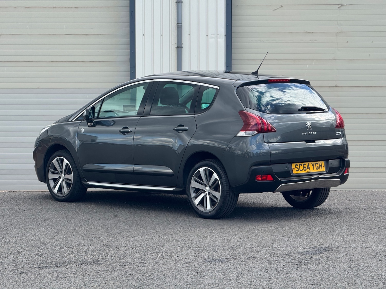 Used Peugeot 3008 2015 for sale - 76056179: Photo 4