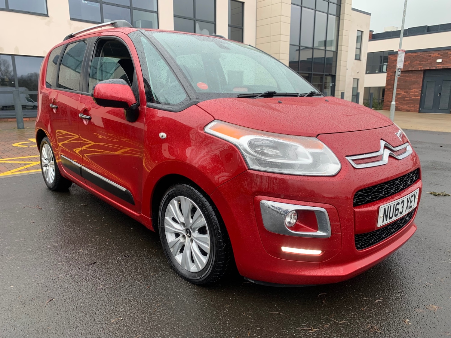 Used Citroen C3 Picasso 2013 for sale - 77584746: Photo 2