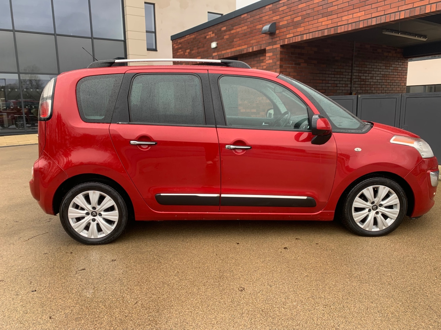 Used Citroen C3 Picasso 2013 for sale - 77584746: Photo 6