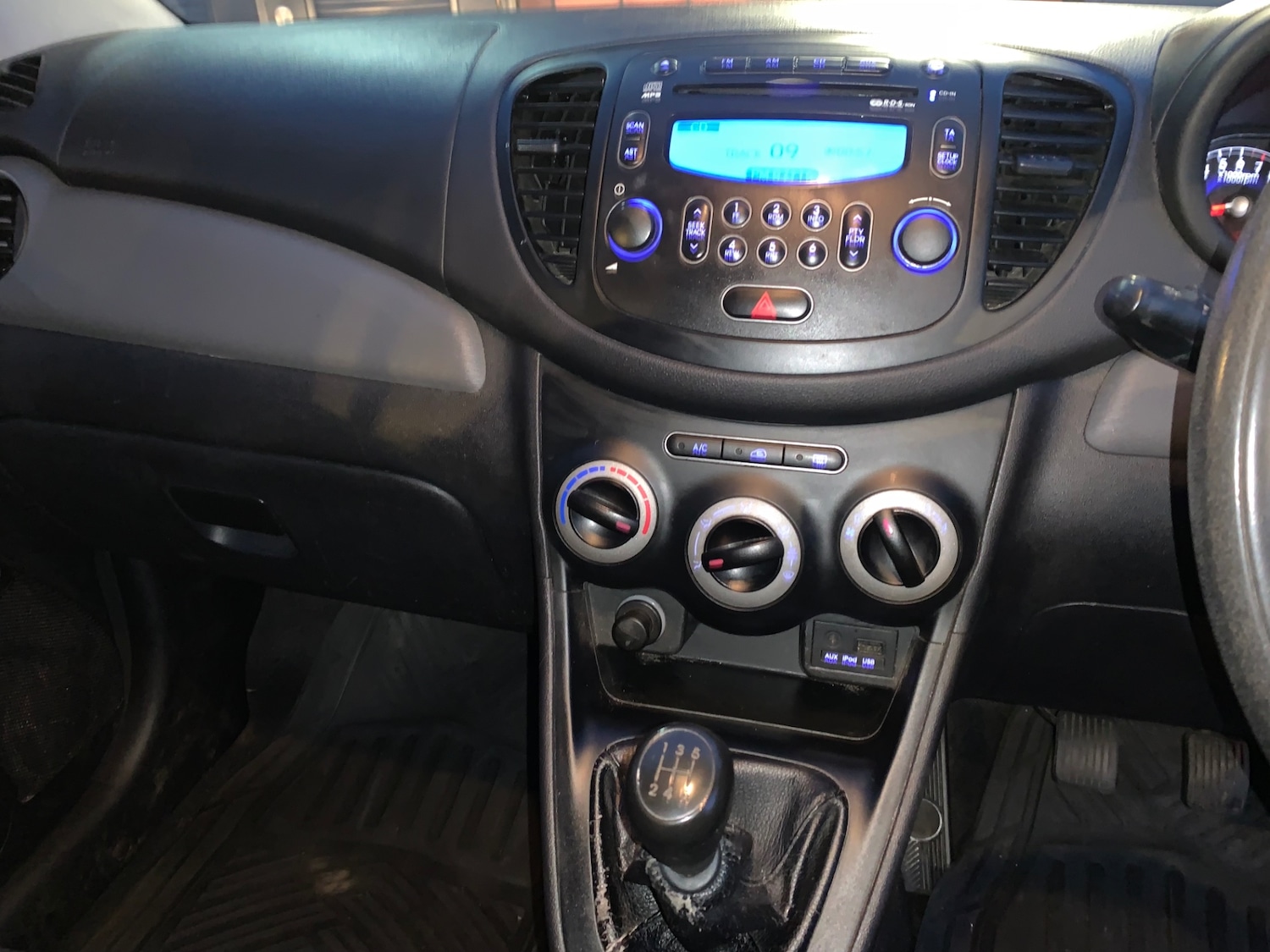 Used Hyundai i10 2012 for sale - 77827569: Photo 12