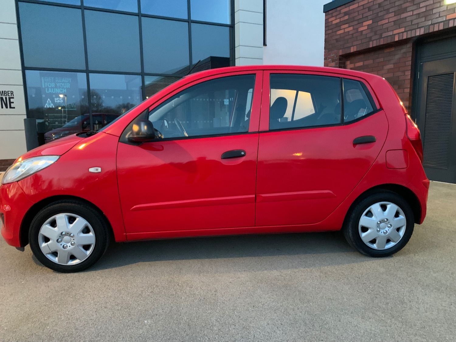 Used Hyundai i10 2012 for sale - 77827569: Photo 2