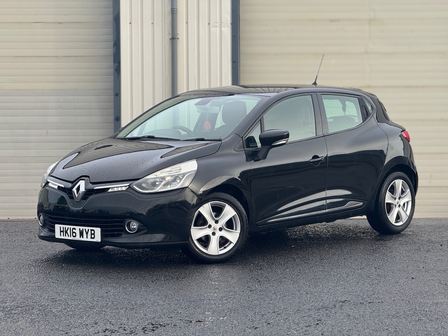 Used Renault Clio 2016 for sale - 76613688: Photo 1