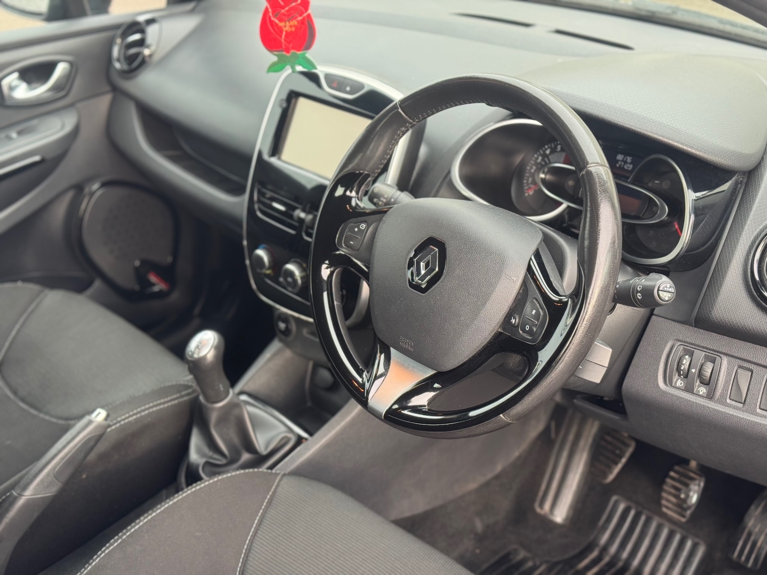 Used Renault Clio 2016 for sale - 76613688: Photo 9