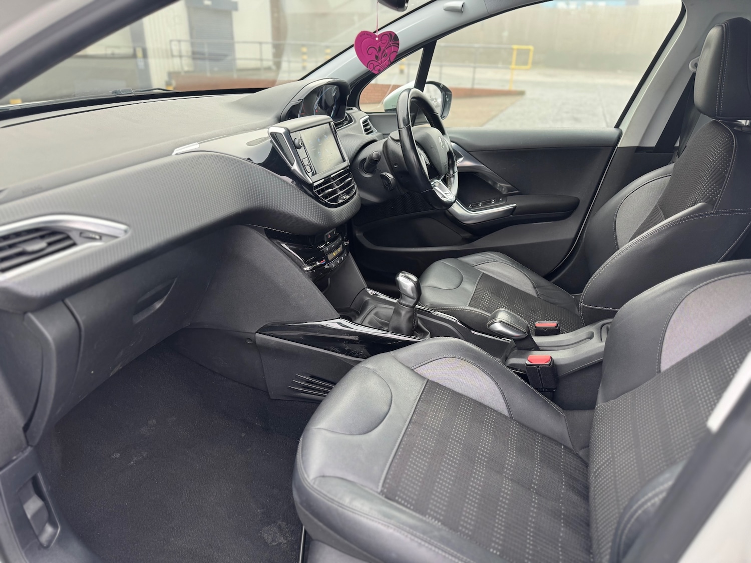 Used Peugeot 2008 2018 for sale - 77350413: Photo 14