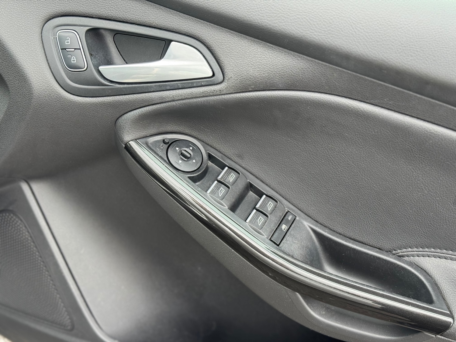 Used Ford Focus 2015 for sale - 78178220: Photo 22