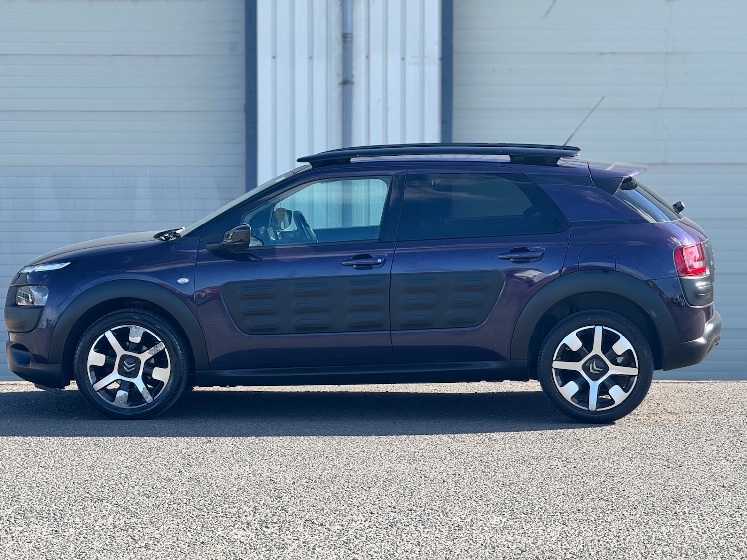 Used Citroen C4 Cactus 2016 for sale - 77918234: Photo 3