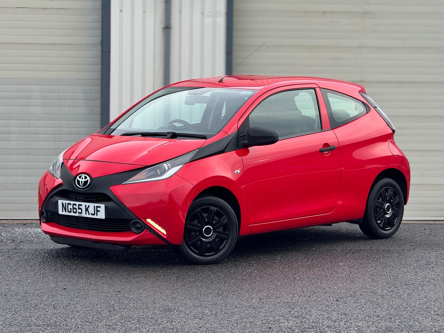 Used Toyota AYGO 2015 for sale - 77113544: Photo 2