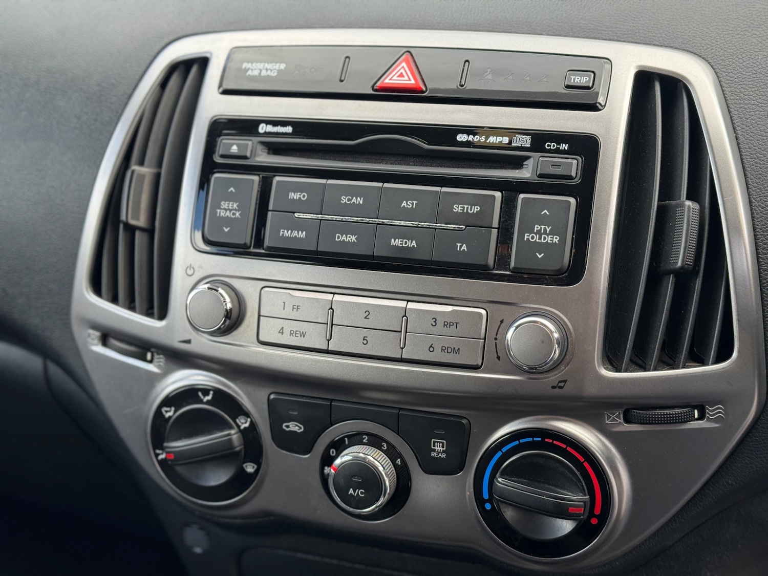 Used Hyundai i20 2013 for sale - 78223303: Photo 14