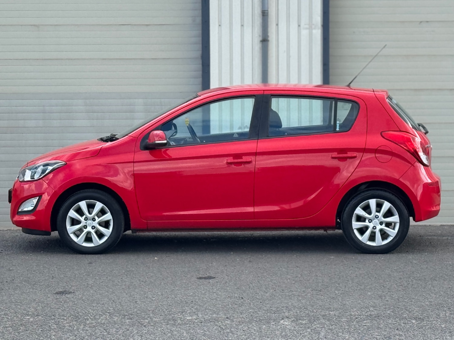 Used Hyundai i20 2013 for sale - 78223303: Photo 2