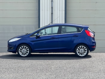 Used Ford Fiesta 2015 for sale - 78667603: Photo