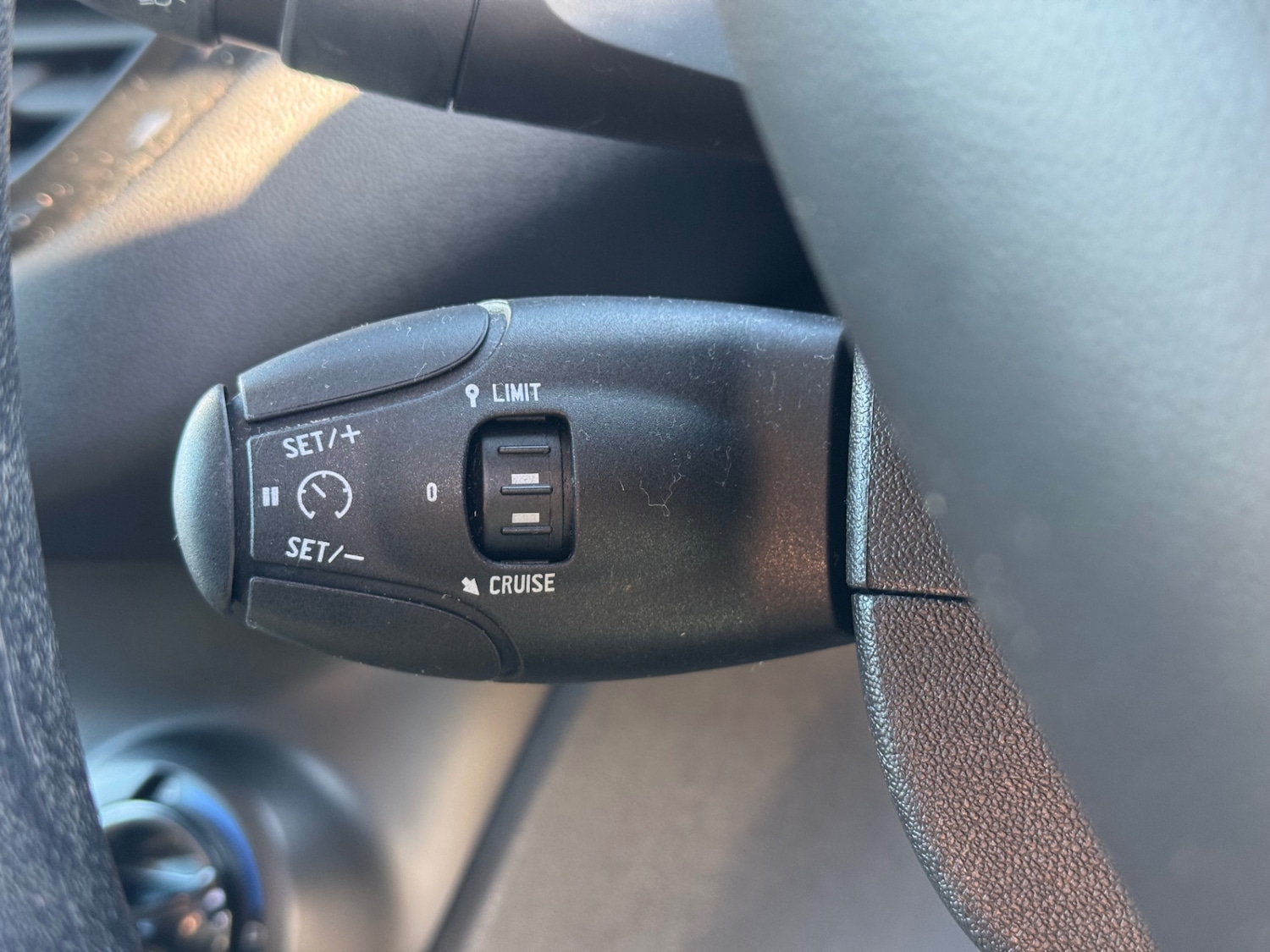 Used Peugeot 208 2014 for sale - 76402928: Photo 16