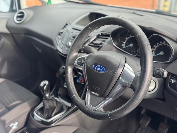 Used Ford Fiesta 2013 for sale - 76330370: Photo 10