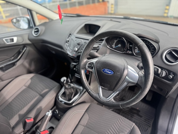 Used Ford Fiesta 2013 for sale - 76330370: Photo 12