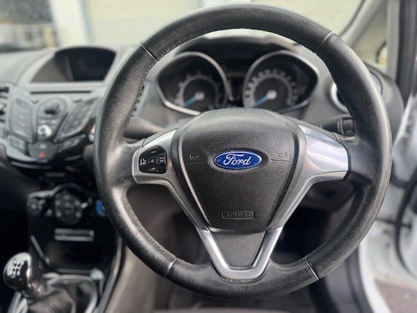Used Ford Fiesta 2013 for sale - 76330370: Photo 13