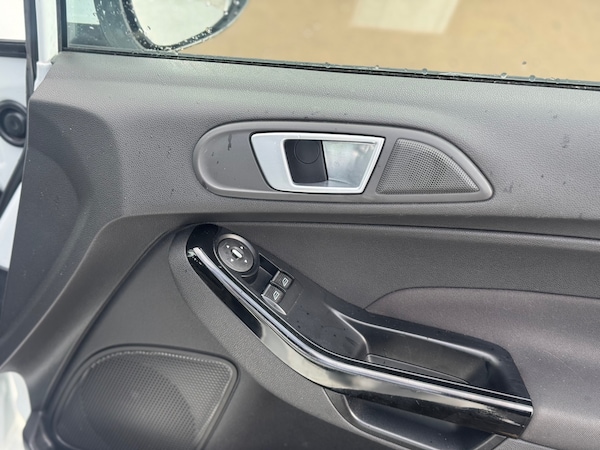 Used Ford Fiesta 2013 for sale - 76330370: Photo 20