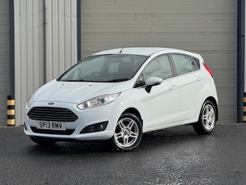 Used Ford Fiesta 2013 for sale - 76330370: Photo 2