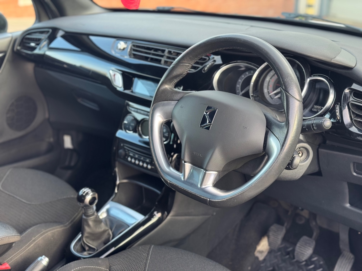 Used Citroen DS3 2013 for sale - 76493838: Photo 9