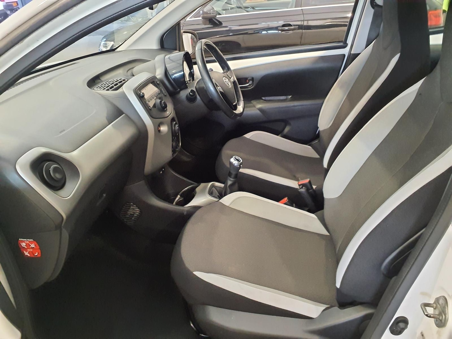 Used Toyota AYGO 2017 for sale - 77864555: Photo 3