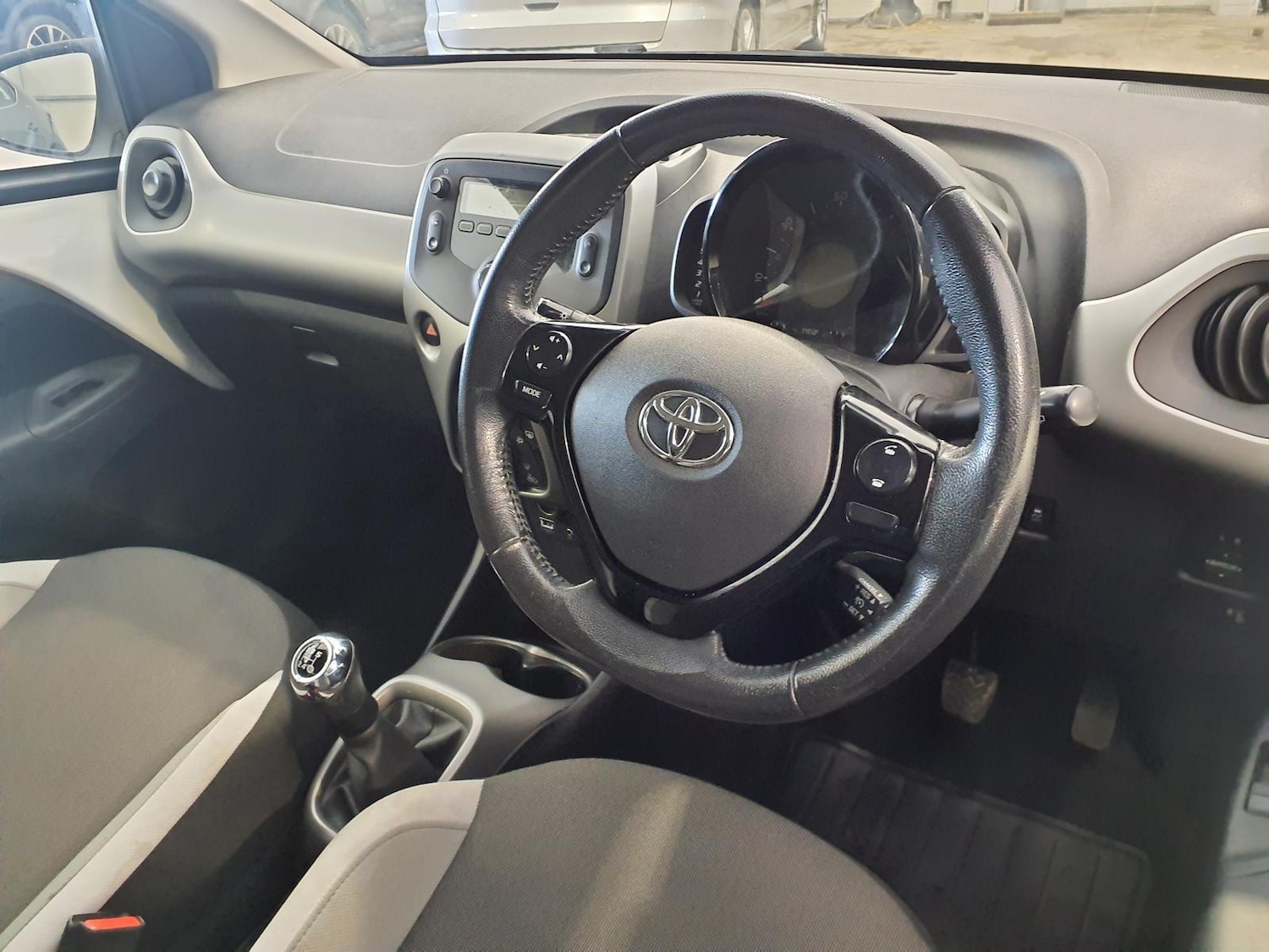 Used Toyota AYGO 2017 for sale - 77864555: Photo 4